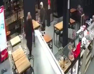 Quilmes: ladrones golpearon a una empleada durante un asalto en una heladería