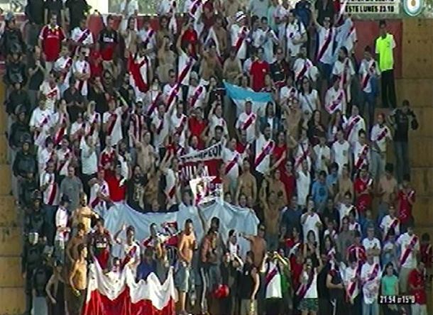 ¿Sin visitantes? Los hinchas de River acompañaron al equipo en México