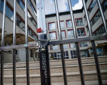 Erdogan arremete contra la prensa en Turquía: cerró 45 periódicos y 16 canales