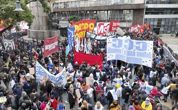 Tensión en la Legislatura porteña por el acto negacionista de Victoria Villarruel