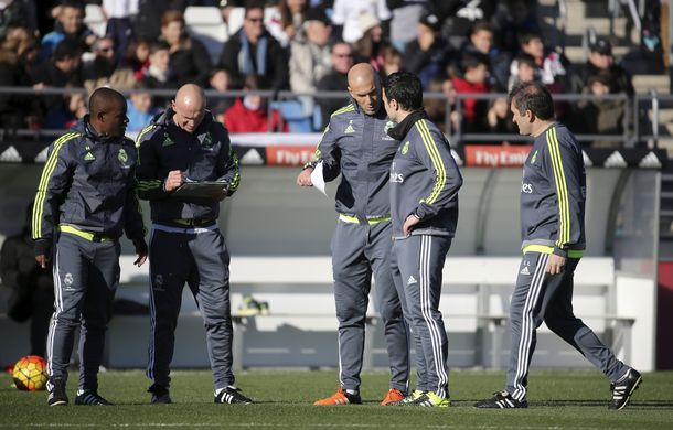 Zinedine Zidane dirigió su primer práctica como DT del Real Madrid