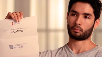 lanzan una emotiva campana por el dia mundial del sida lanzan una emotiva campana por el dia mundial del sida