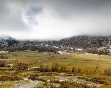 Turismo en Chile 2026: el lugar que se caracteriza por su geografía dominada por montañas, bosques y rios