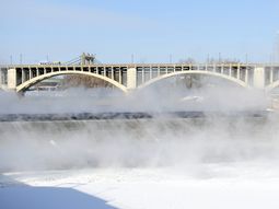 el dia mas frio en cuatro decadas: 50 grados bajo cero el dia mas frio en cuatro decadas: 50 grados bajo cero