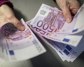 Insólita aparición de miles de euros en las cañerías