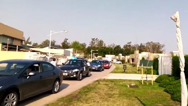 Funcionarios del Gobierno repudiaron el escrache que sufrió Ricardo Lorenzetti en su domicilio