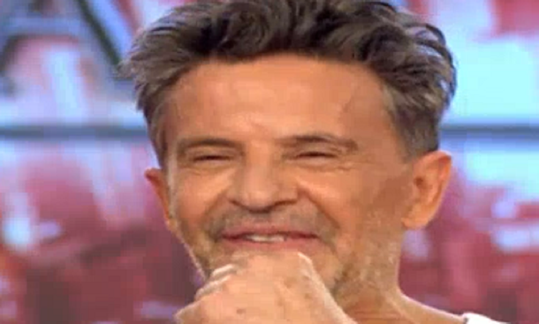 El blooper de Laport con su coach: festejaron un diez ¡y se dieron un pico!