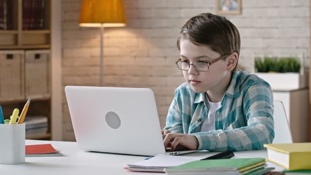 Redes sociales anónimas y su peligro entre los más chicos