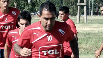 Montenegro quiso volver a Independiente pero Holan le dijo que no Montenegro quiso volver a Independiente pero Holan le dijo que no