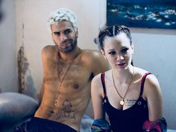 Diosito y su novia interpretada por La Joaqui