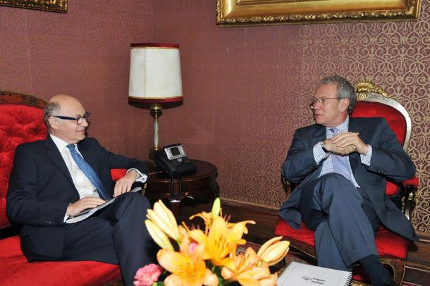 Fuerte respaldo del Perú por fondos buitre y Malvinas