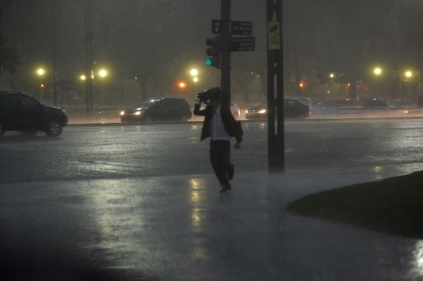 Cesó el alerta y el clima mejorará desde la madrugada del viernes