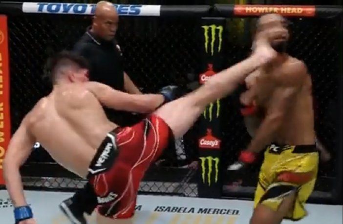 Ignacio Jaula Bahamondes noqueó a Roosevelt Roberts en u combate de UFC