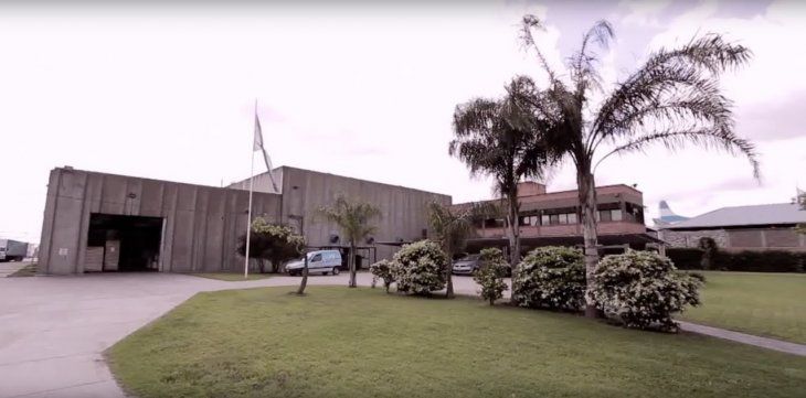 Cuál es la fábrica donde se hace el acto del Frente de Todos