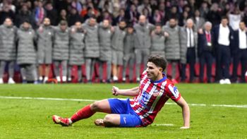 Ni entre los mejores 30: Julián Álvarez se quedó afuera del Balón de Oro