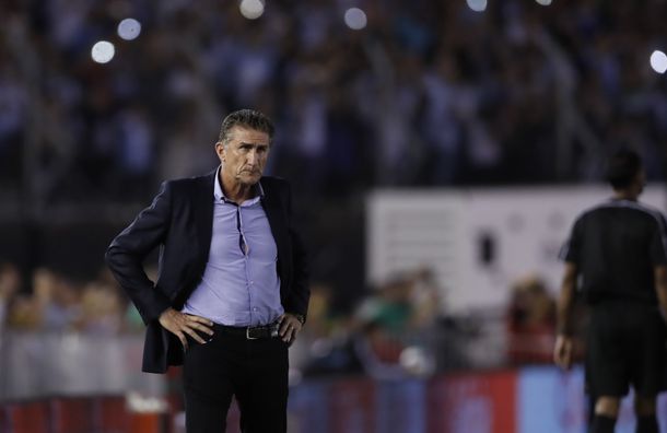 Edgardo Bauza en el Monumental