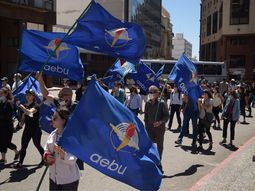 Asociación de Bancarios del Uruguay (AEBU) Asociación de Bancarios del Uruguay (AEBU)