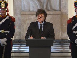 Javier Milei inauguró el busto de Carlos Menem en Casa Rosada