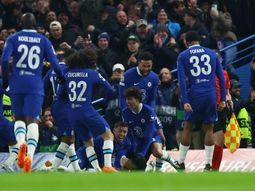 El Chelsea de Enzo Fernández le ganó 2-0 el Dortmund y avanzó a cuartos
