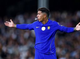 enzo fernandez volvio a la premier league y sufrio un hostil recibimiento tras el mundial 2026 enzo fernandez volvio a la premier league y sufrio un hostil recibimiento tras el mundial 2026