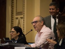 El diputado frenteamplista Gustavo Olmos pidió licencia tras ser acusado de acoso sexual. El diputado frenteamplista Gustavo Olmos pidió licencia tras ser acusado de acoso sexual.