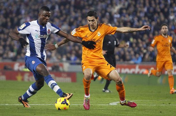 Con Di María, el Real Madrid derrotó al Espanyol y se acercó a la punta de la Liga
