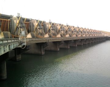 Yaciretá desmiente que esté trabajando con sobrexigencia