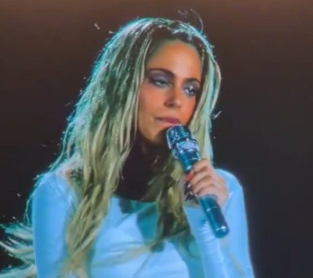 Tini Stoessel rompió el silencio sobre su conflicto con Emilia Mernes y emocionó al público