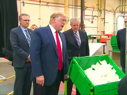 Donald Trump se niega a usar barbijo