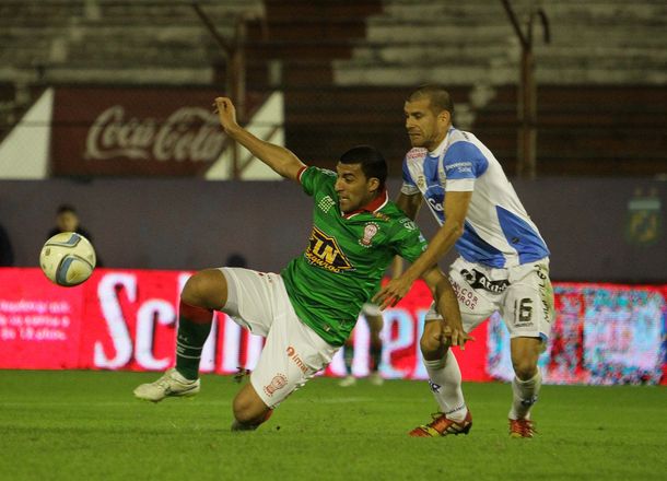 Con un golazo de Wanchope Ábila, Huracán ganó y cortó su mala racha