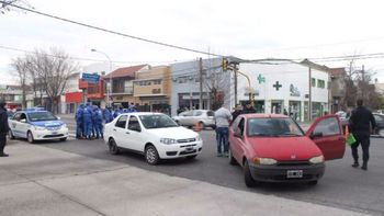 los encerro con el auto, discutieron y lo acuchillaron los encerro con el auto, discutieron y lo acuchillaron