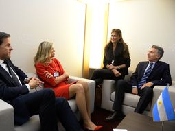 macri y awada, distendidos con maxima en davos macri y awada, distendidos con maxima en davos