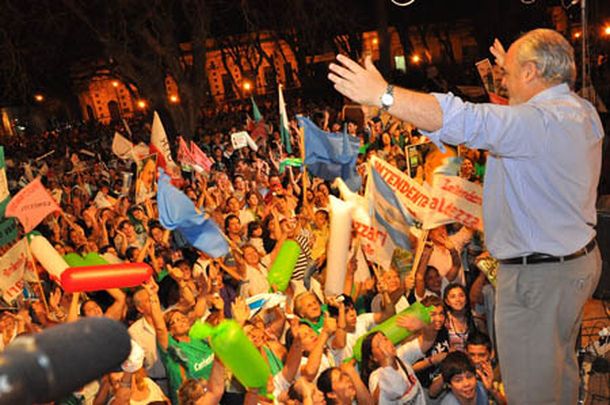 Entusiasmo en el radicalismo por la reelección de Colombi