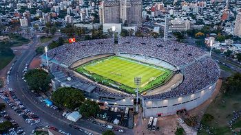 El Estadio Centenario podría ser remodelado para albergar la final del Mundial de Fútbol 2030 Argentina-Chile-Paraguay-Uruguay. El Estadio Centenario podría ser remodelado para albergar la final del Mundial de Fútbol 2030 Argentina-Chile-Paraguay-Uruguay.