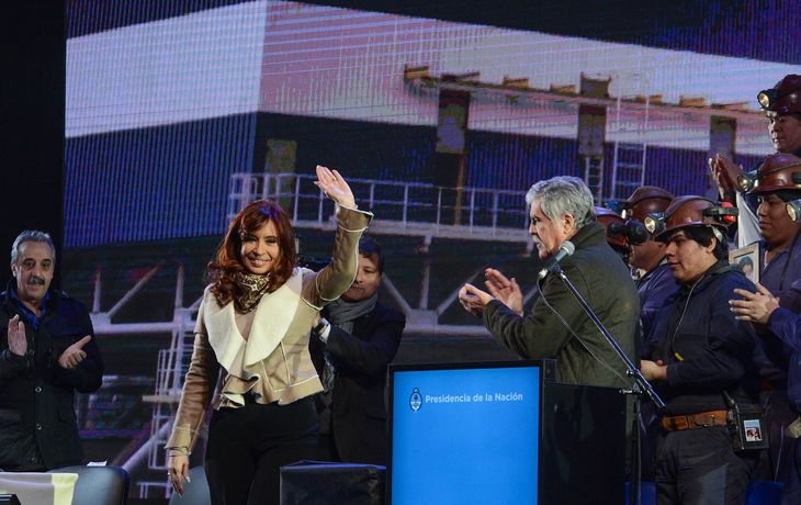 Con Máximo en el acto, CFK dijo que en diciembre volverá a Santa Cruz