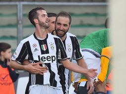 Juventus le ganó al Chievo Verona y se afianzó en la cima de la Serie A. Juventus le ganó al Chievo Verona y se afianzó en la cima de la Serie A.