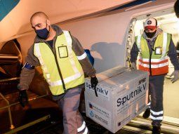 Esta noche llegan al país casi un millón de vacunas y se renueva la esperanza para superar la pandemia