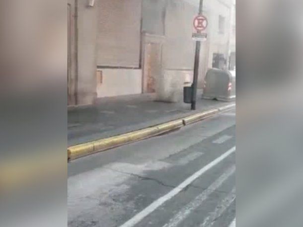 Incendio en una cámara subterránea en el centro porteño: hay evacuados