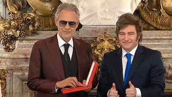 andrea bocelli fue condecorado por milei en el salon blanco de la casa rosada andrea bocelli fue condecorado por milei en el salon blanco de la casa rosada