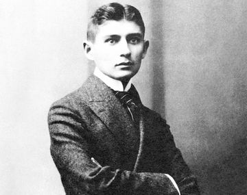 Quién conserva la capacidad de ver la belleza nunca envejece, la reflexión de Franz Kafka