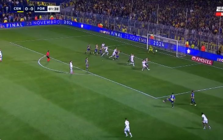 Insólito: marcó un golazo ante Central, se desgarró en el festejo y terminó saliendo