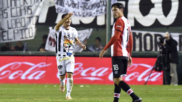 El Lobo mendocino dio el gran golpe del torneo