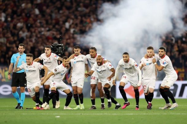 Sevilla le ganó por penales a Roma y se consagró campeón
