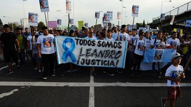#TodosSomoLeandro: marcharon para pedir justicia y testigos por el crimen del colectivero