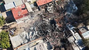 revelaron la causa de la explosion en mariano acosta y detuvieron al dueno del deposito de garrafas revelaron la causa de la explosion en mariano acosta y detuvieron al dueno del deposito de garrafas