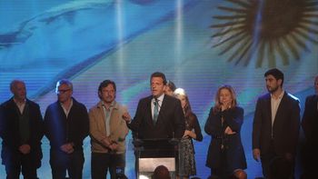 massa, lavagna y de la sota definiran el miercoles su posicion de cara al balotaje massa, lavagna y de la sota definiran el miercoles su posicion de cara al balotaje