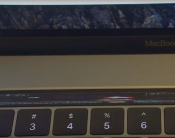 Corrió el DOOM en la Touch Bar de las nuevas MacBook Pro
