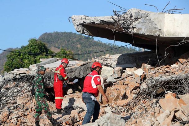 El pánico volvió a apoderarse de Indonesia: un terremoto de 6,3 sacudió la isla de Lombok