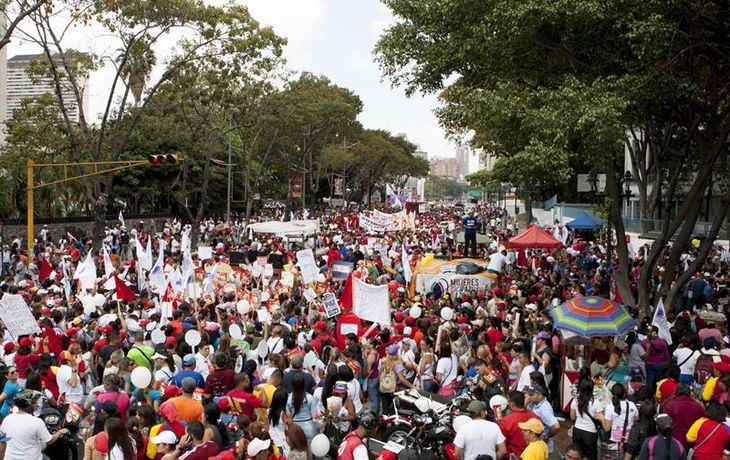 Tres cancilleres mediarán entre Maduro y la oposición