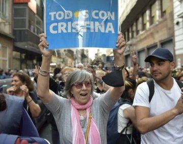 Se suspendió el acto en Parque Lezama y van a la casa de la Vice